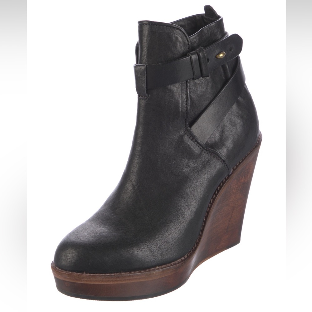 Rag N Bone size 6 1/2 women’s